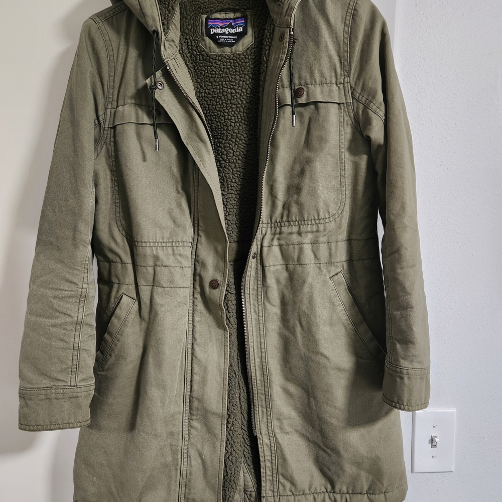 Patagonia Sage Green Hooded Jacket